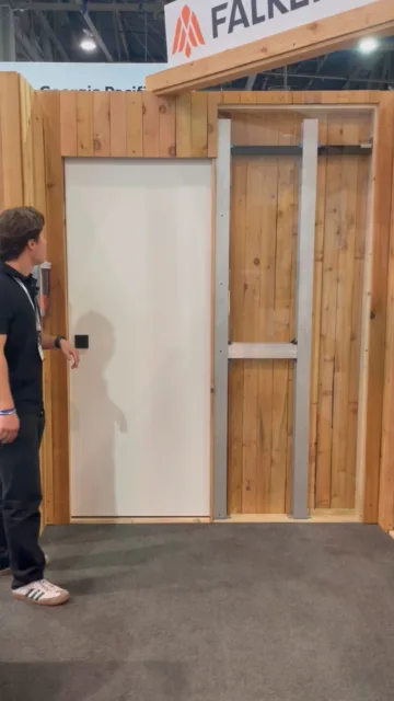 Another day at the IBS in Vegas 😃 @intlbuildersshow and therefore another video. Today we present to you our pocket door solution - the VARIOpocket 🔥 #slidingdoors #interiordoors #ibs2025 #pocketdoor #doorhardware